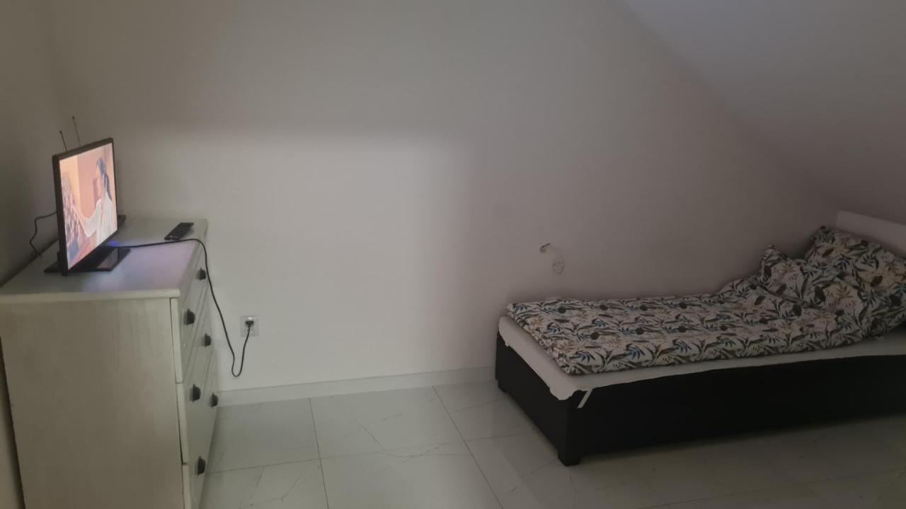 Naworol 5 Apartment
